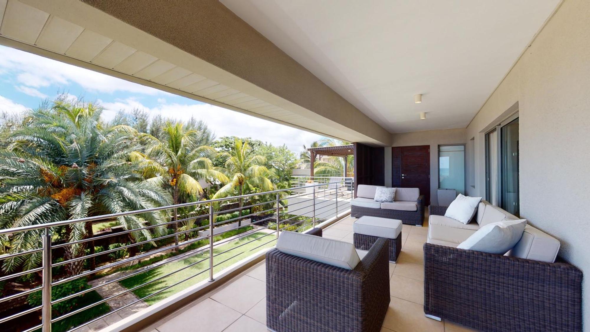 Bon Azur Beachfront Suites & Penthouses With Lov Trou aux Biches Exterior foto