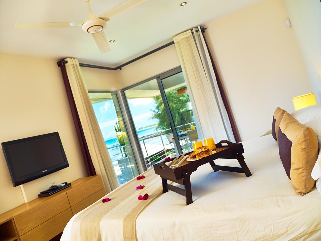 Bon Azur Beachfront Suites & Penthouses With Lov Trou aux Biches Exterior foto